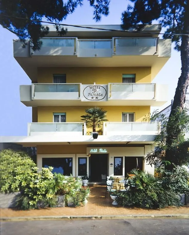 Hotel La Pineta Riccione 2*,  Italia